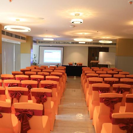 Vivid A Boutique Hotel Tiruchirappalli Екстериор снимка