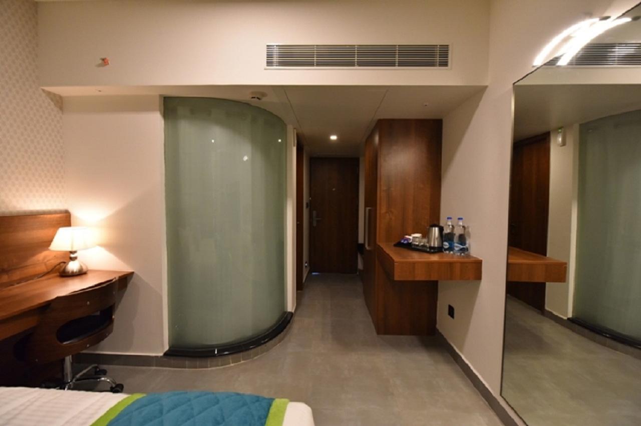 Vivid A Boutique Hotel Tiruchirappalli Екстериор снимка
