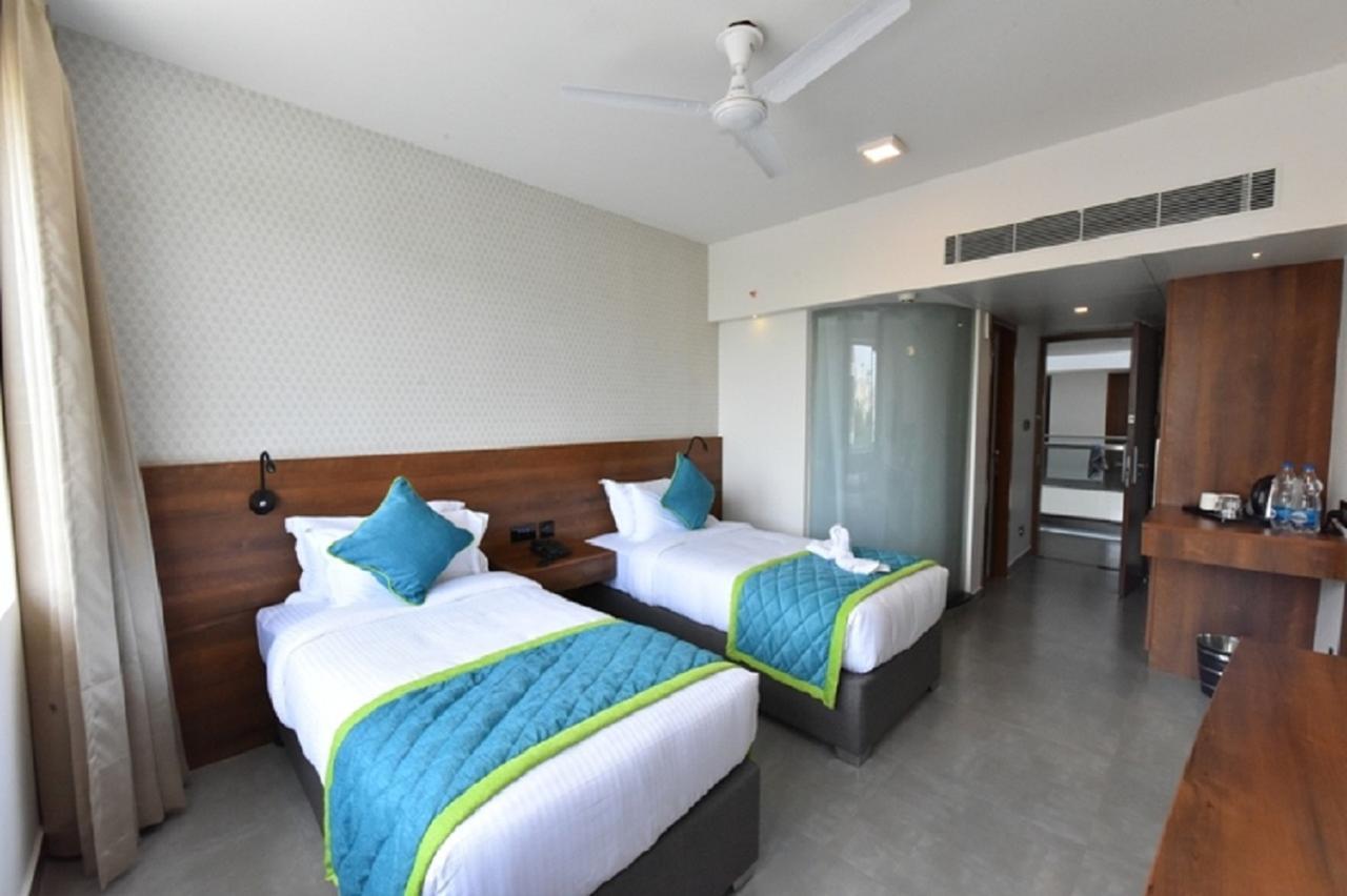 Vivid A Boutique Hotel Tiruchirappalli Екстериор снимка