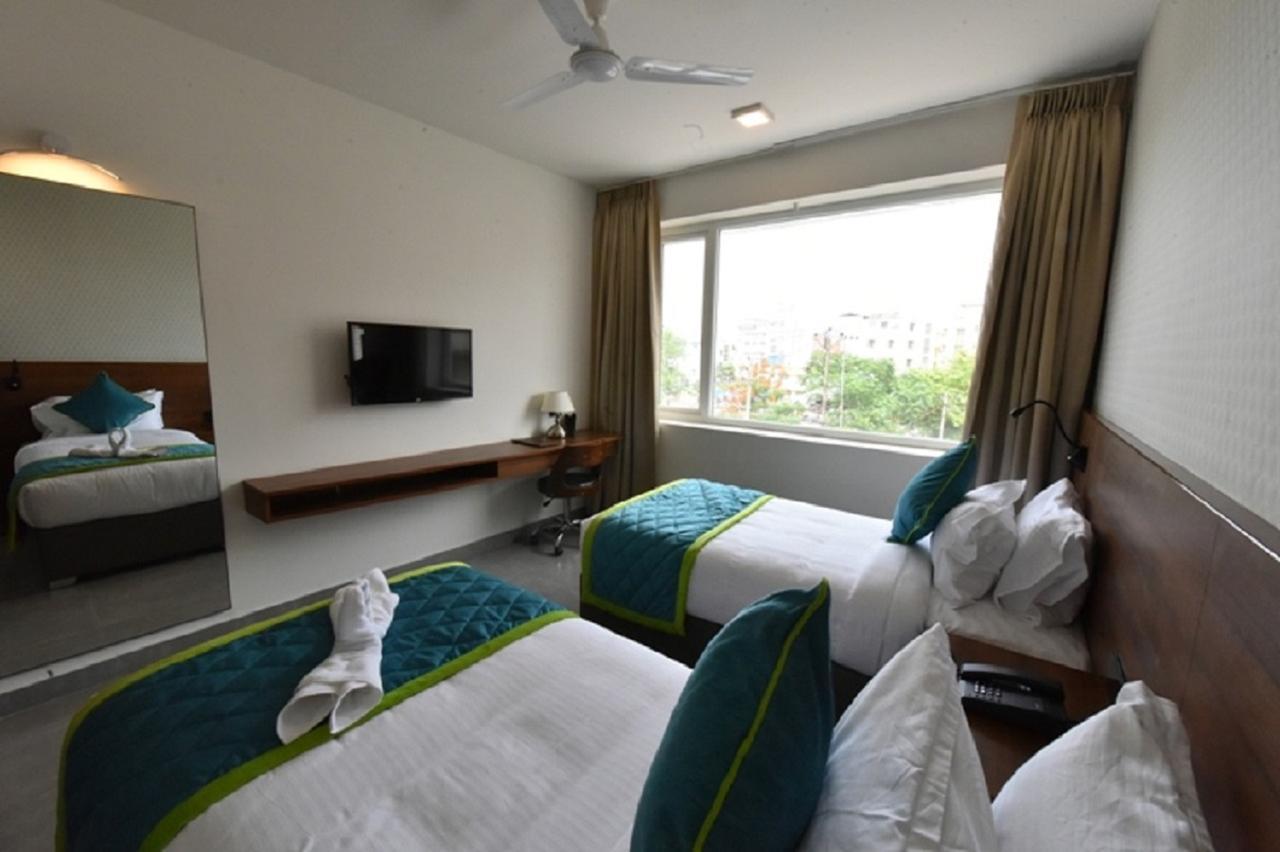 Vivid A Boutique Hotel Tiruchirappalli Екстериор снимка