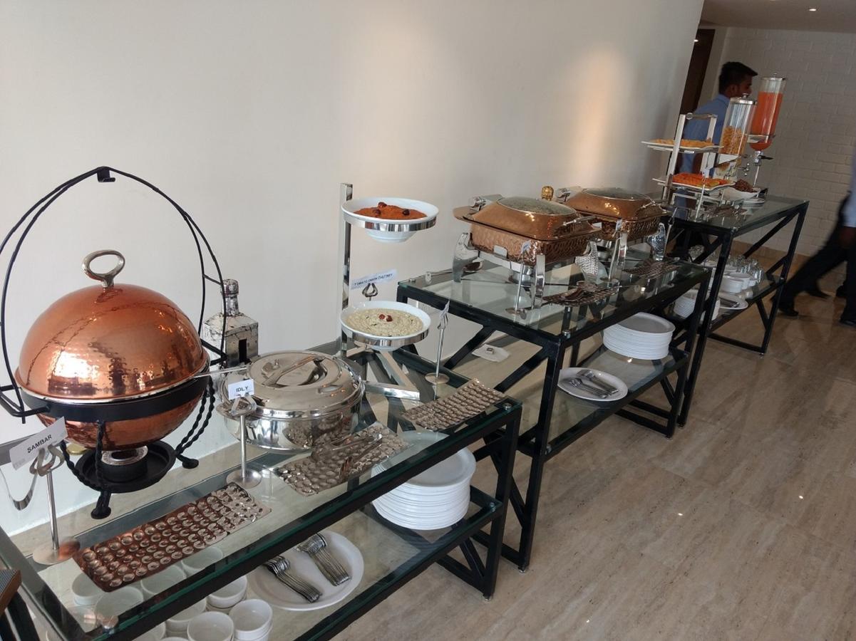 Vivid A Boutique Hotel Tiruchirappalli Екстериор снимка