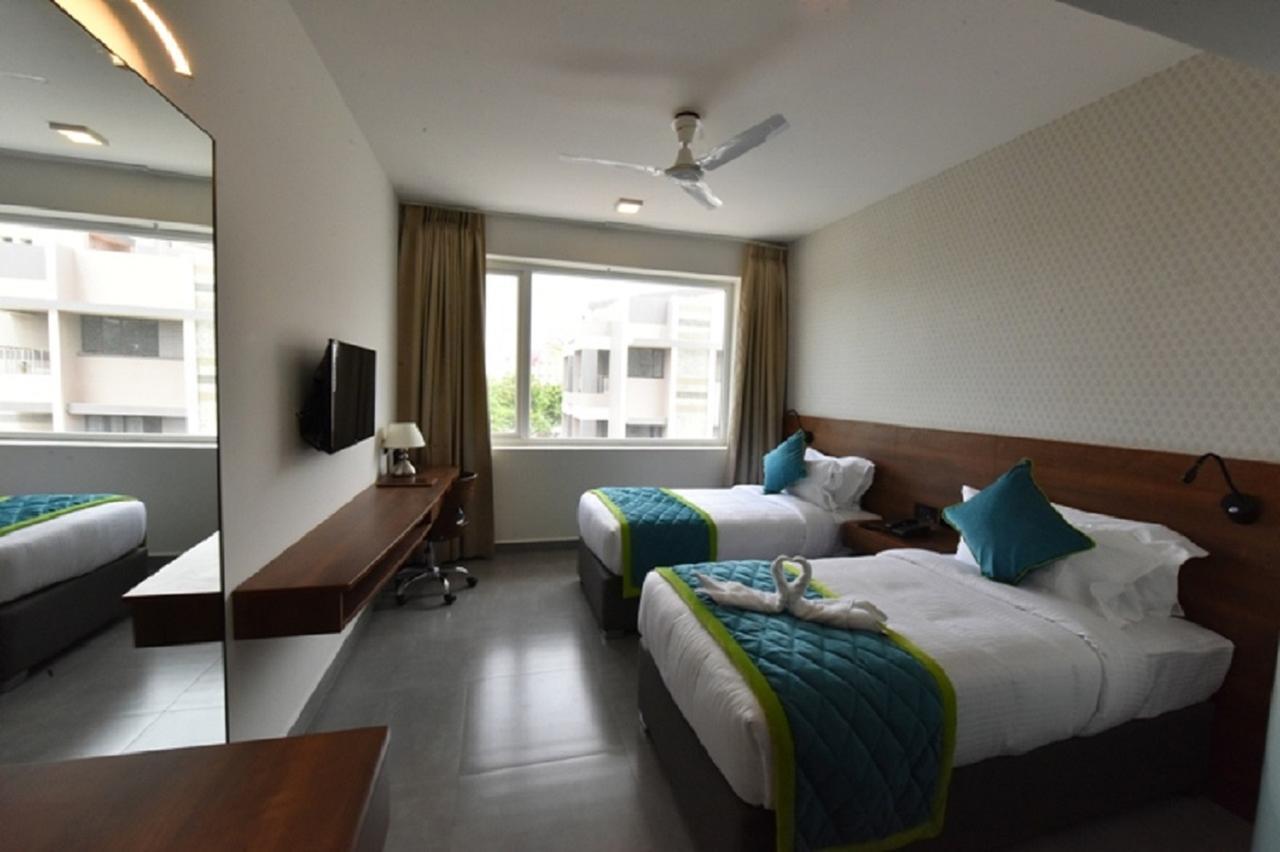 Vivid A Boutique Hotel Tiruchirappalli Екстериор снимка